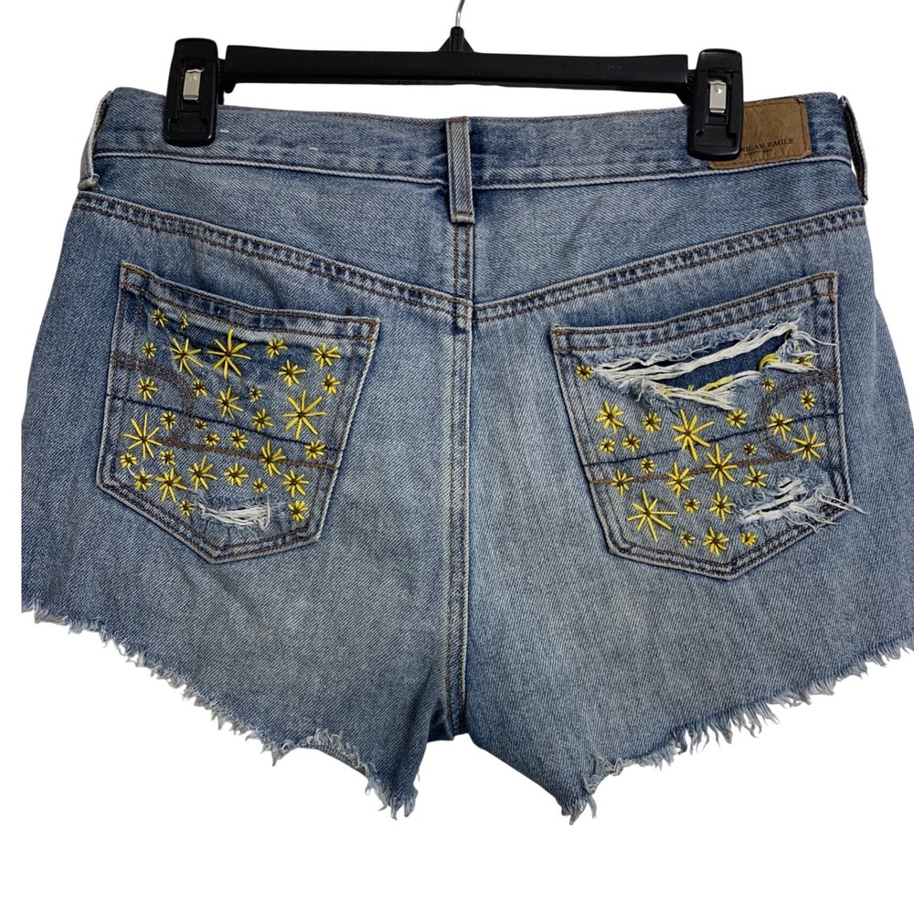 American Eagle Distressed Denim Shorts Starburst Embroidery Light Wash Size 6